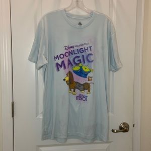 Disney Parks vacation club, moonlight magic, Hollywood studio T-shirt, unisex XL